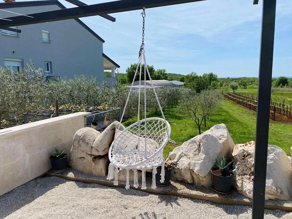 Gostinjska kuća Apartments Paliska Located In The Countryside Near Porec