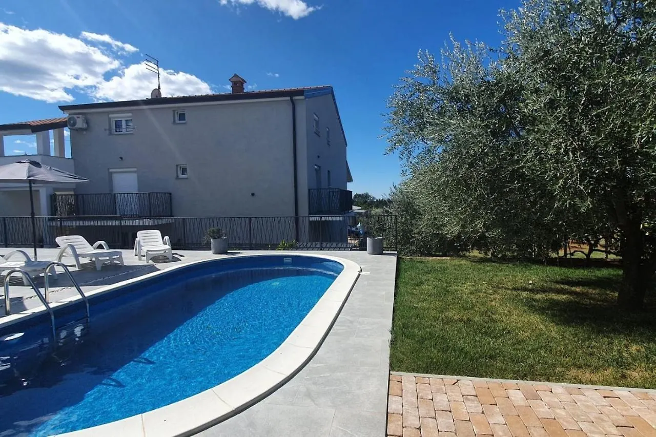 Apartments Paliska Located In The Countryside Near Porec Jasenovica クロアチア