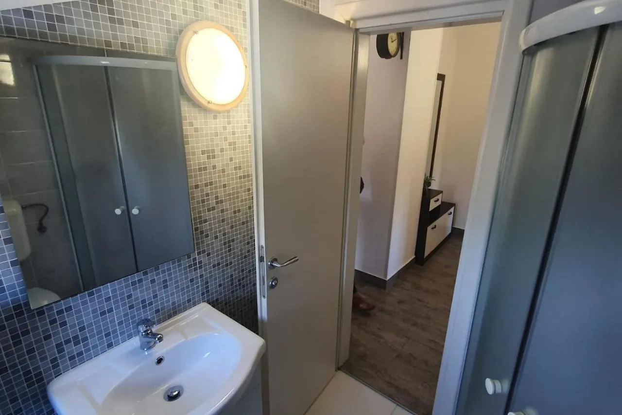Apartments Paliska Located In The Countryside Near Porec Jasenovica