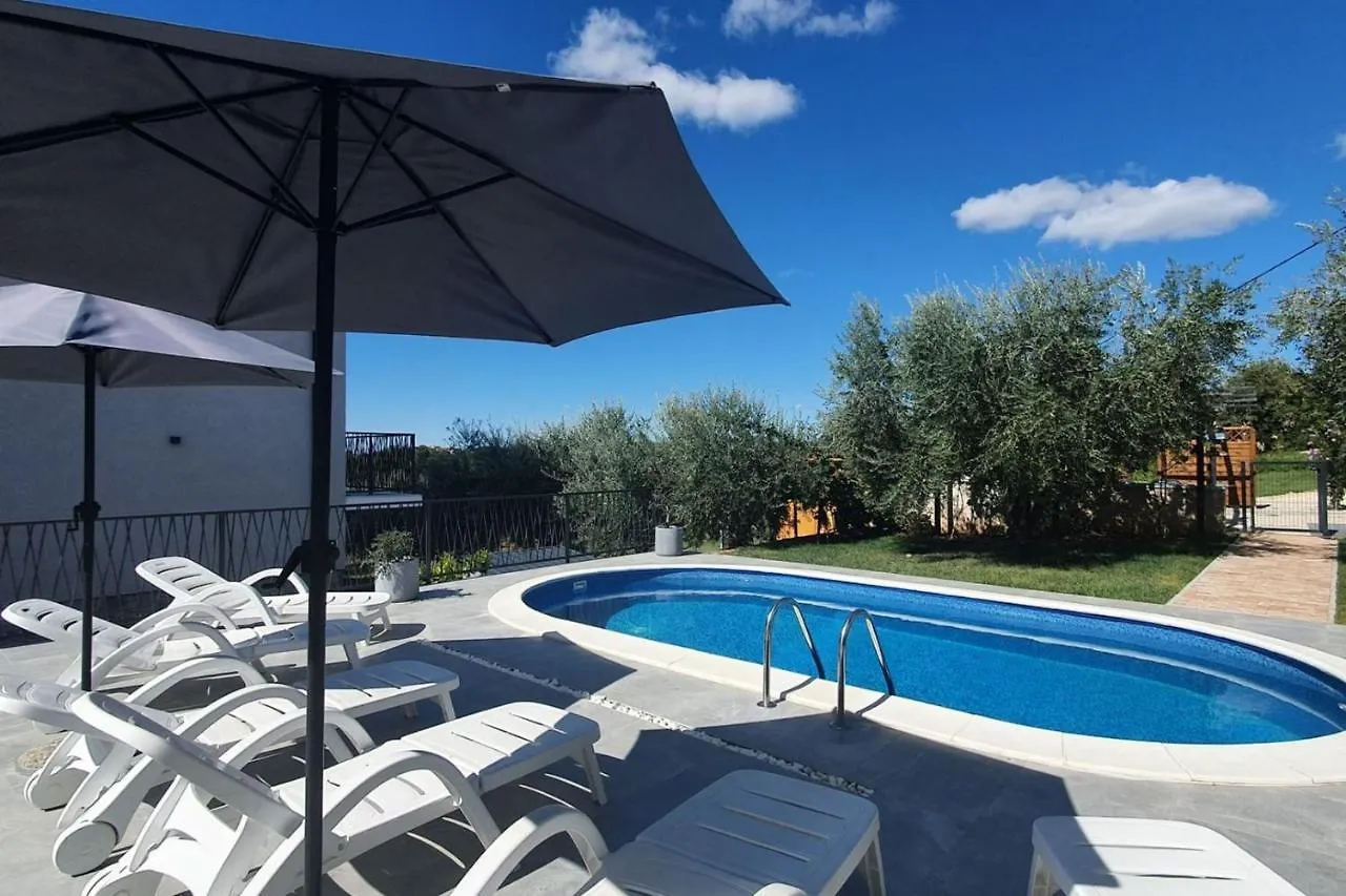 Apartments Paliska Located In The Countryside Near Porec Jasenovica クロアチア