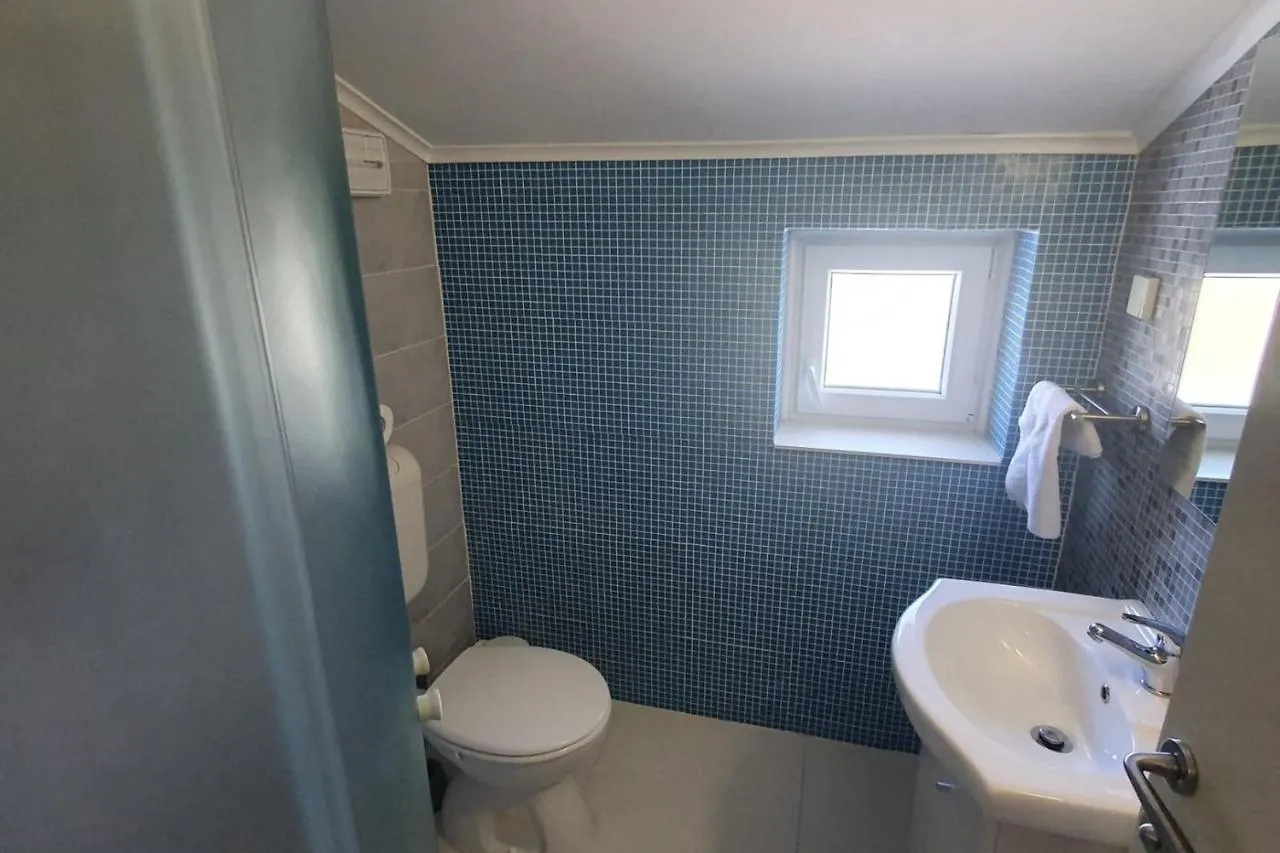 ゲストハウス Apartments Paliska Located In The Countryside Near Porec Jasenovica