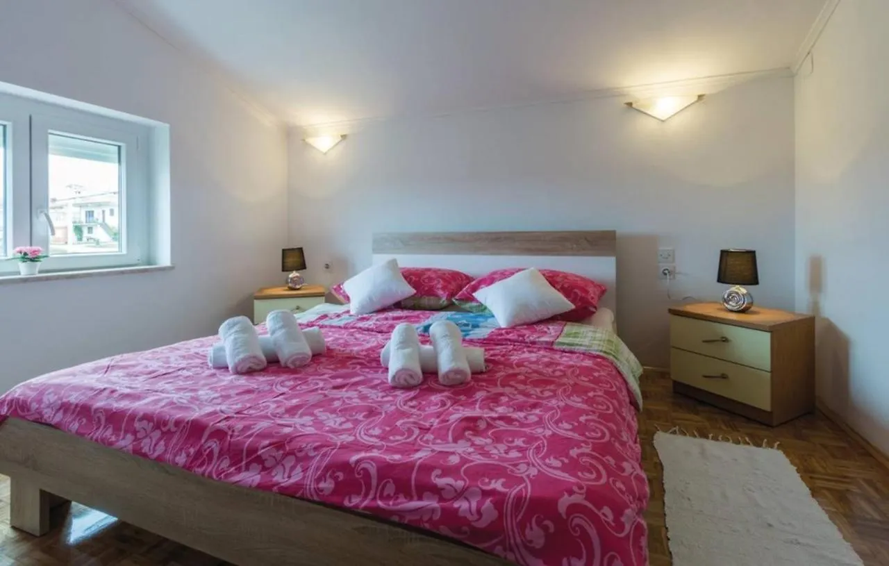 Apartments Paliska Located In The Countryside Near Porec Jasenovica (Istria)
